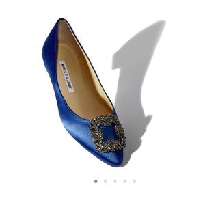 Manolo Blahnik Hangisi Crystal-Bucket Satin Flat